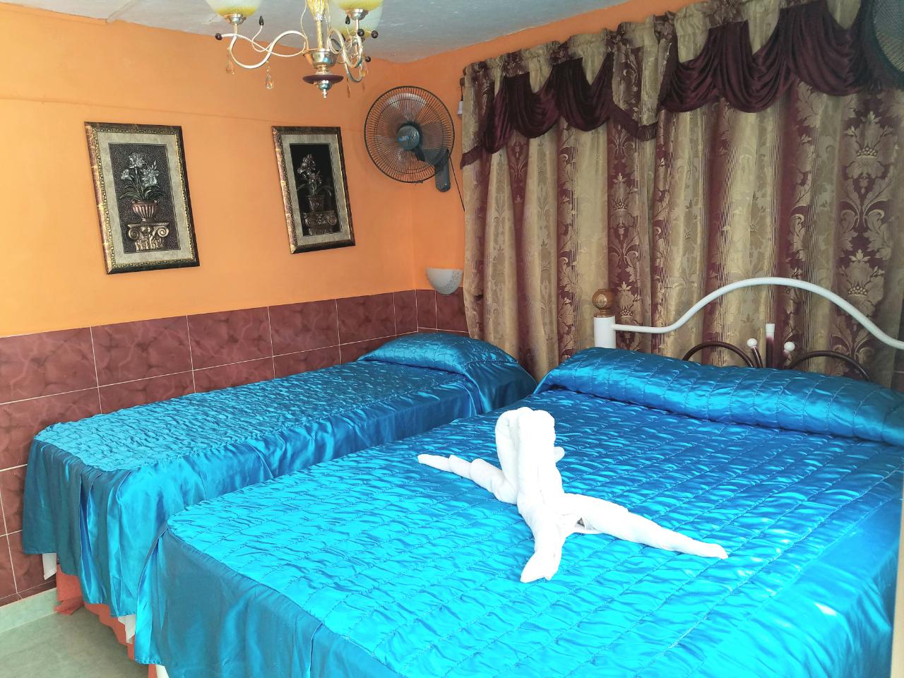 CADENA HOSTAL CARLOS Appartement 3