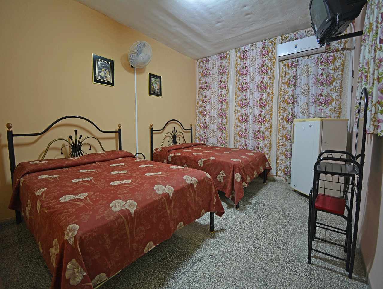 ECONOMICO, CENTRICO Y CUBANO Appartement 2