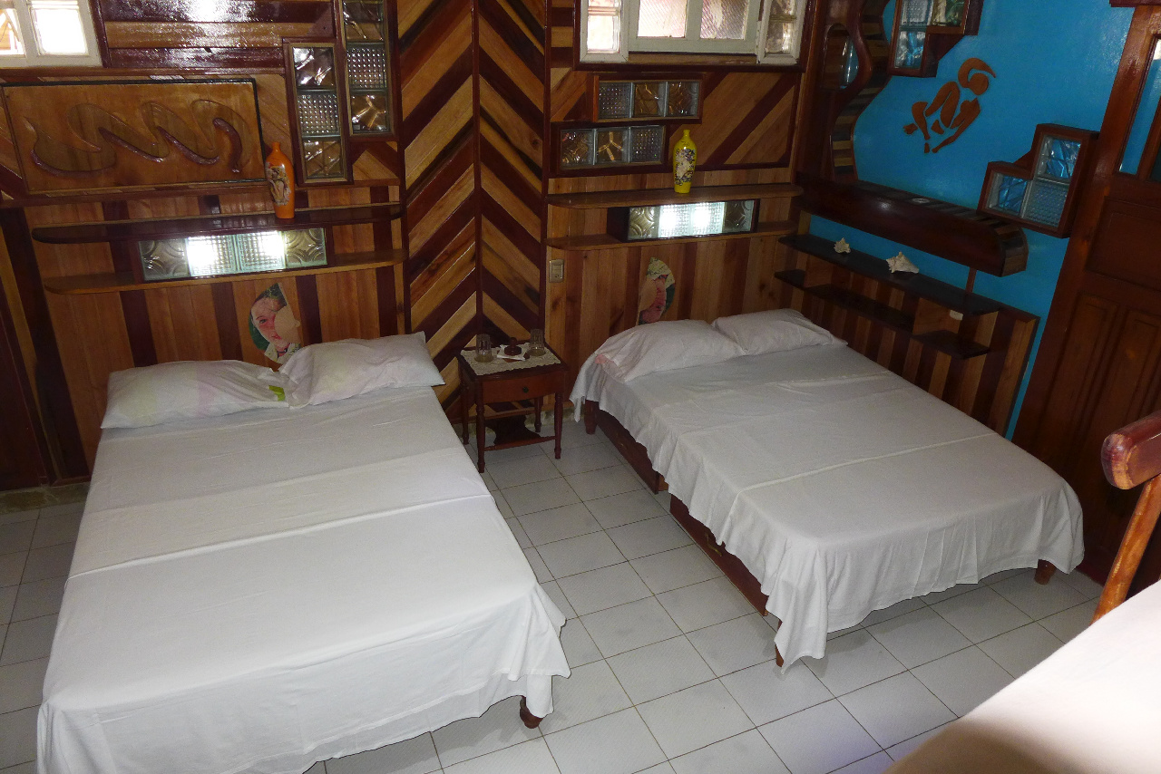 HOSTAL LA MADERA Family Room